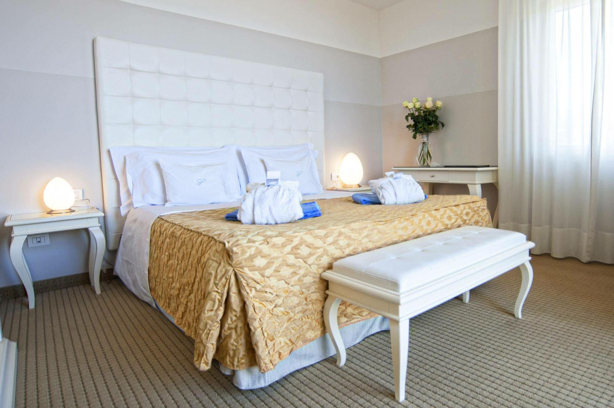 Palace Hotel San Pietro Μπαρντολίνο Εξωτερικό φωτογραφία